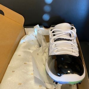 Brand new Jordan Xl golf shoes